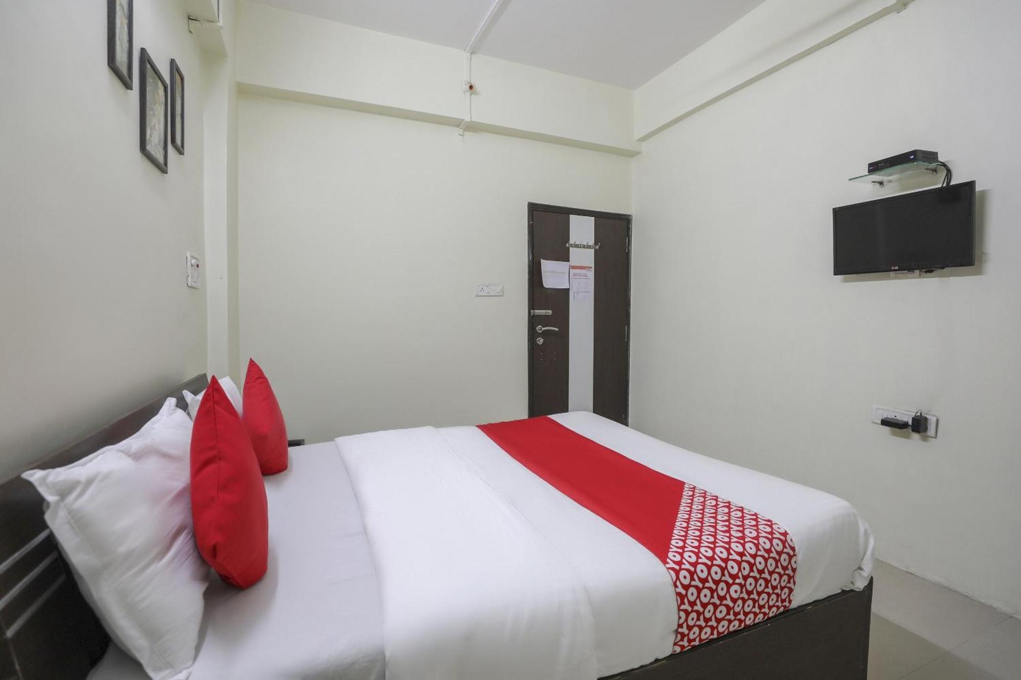 Collection O Shyam Vatika Banquet And Rooms Surate Exterior foto